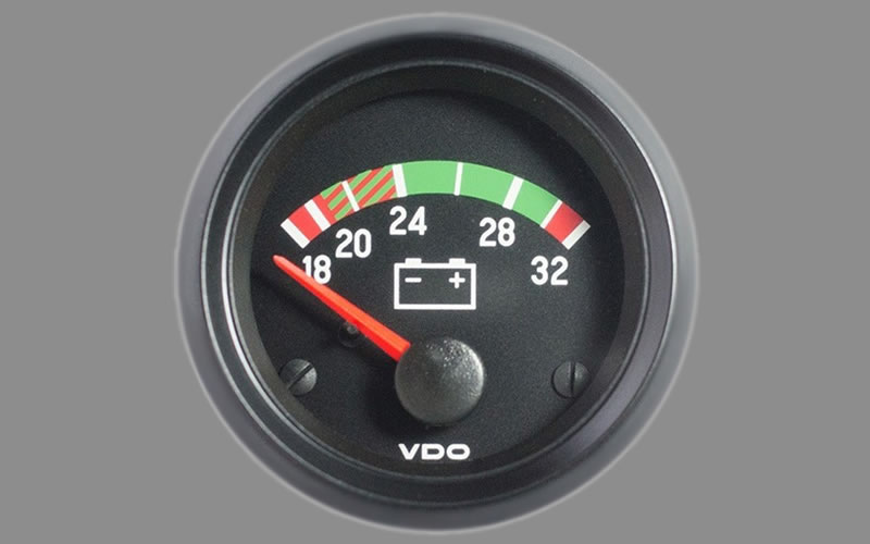 Voltmeter Gauge 18-32V